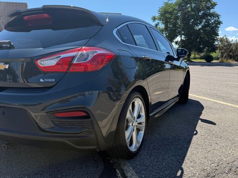 Used 2017 Chevrolet Cruze Premier image 11