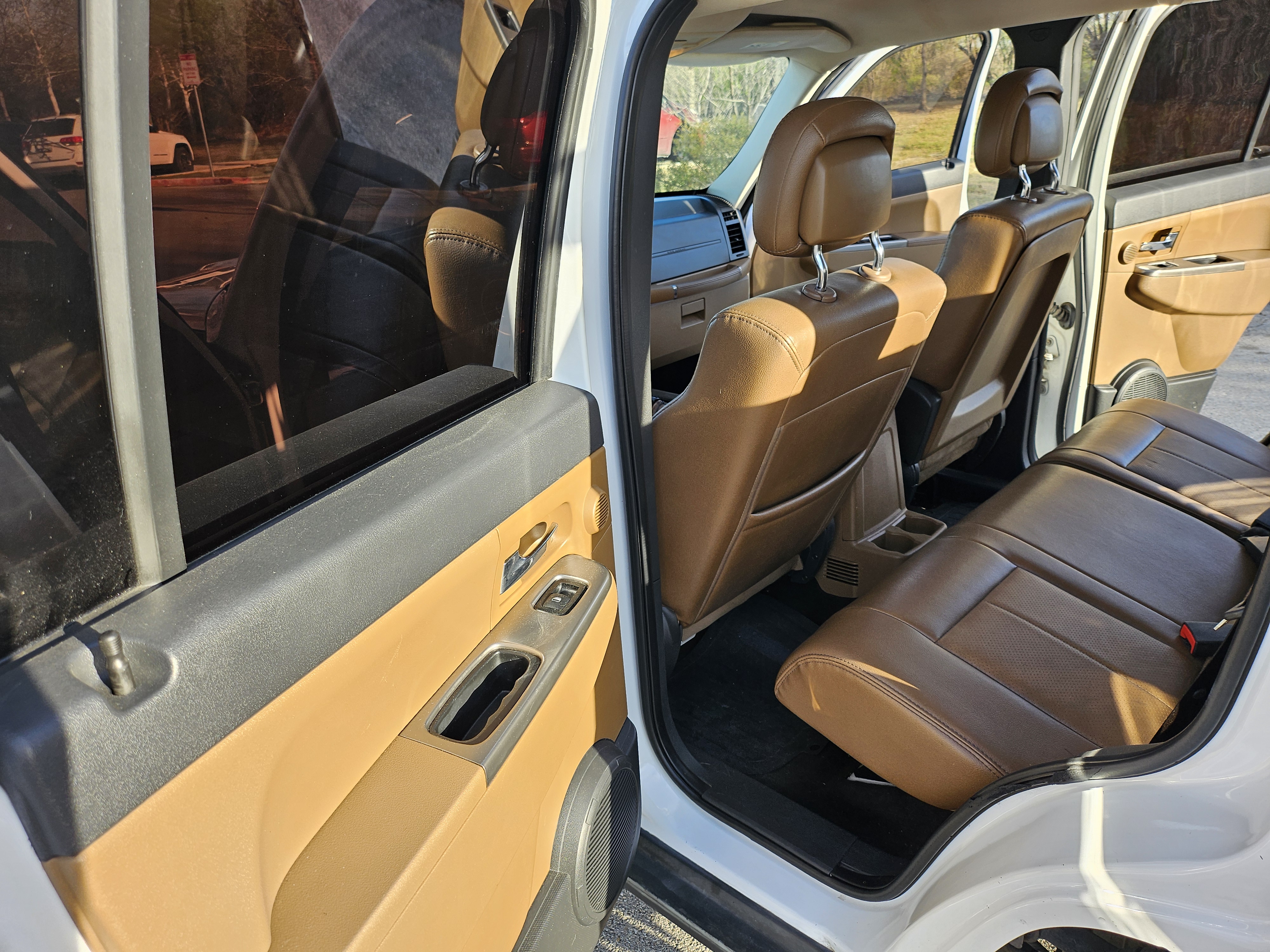 Used 2012 Jeep Liberty Limited RWD image 19