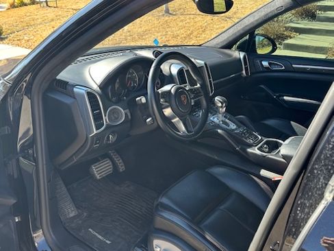 Used 2017 Porsche Cayenne GTS image 12
