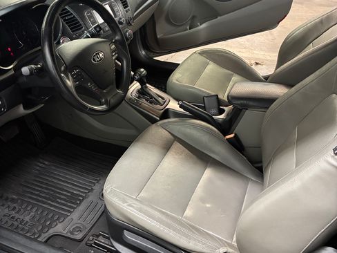 Used 2014 Kia Forte Koup EX w/ EX Premium Package image 9