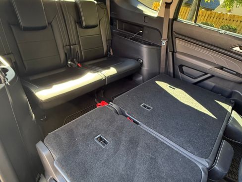 Used 2022 Volkswagen Atlas SE image 9