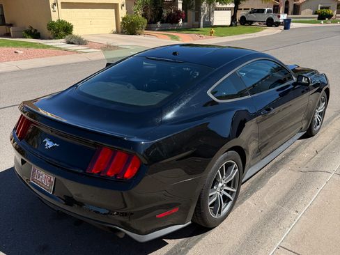 Used 2015 Ford Mustang Premium image 2