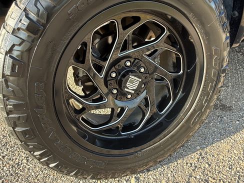 Used 2018 Ford F150 Lariat RWD image 18