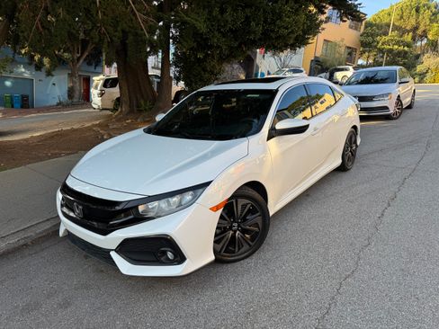 Used 2017 Honda Civic EX image 1