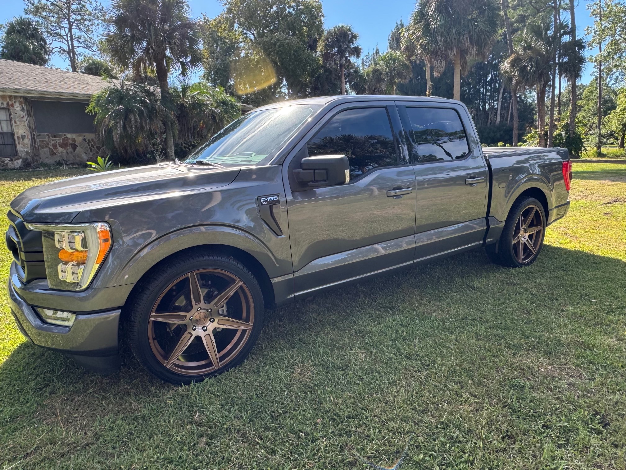Used 2022 Ford F150 XLT w/ Equipment Group 302A High RWD image 4