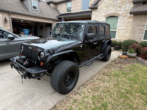 Used 2010 Jeep Wrangler Unlimited Sport AWD/4WD image 5