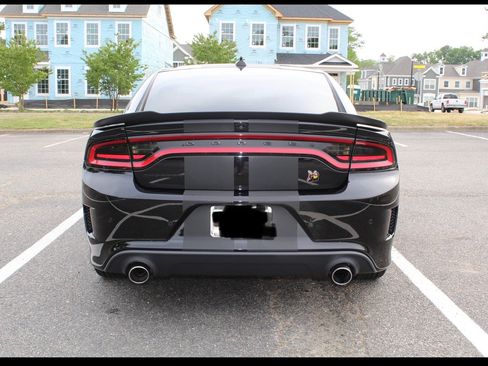 Used 2016 Dodge Charger R/T Scat Pack w/ Technology Group RWD image 6