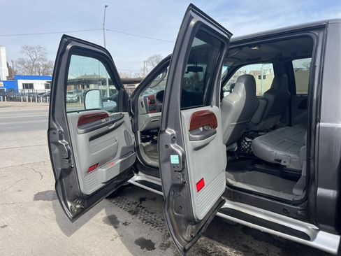 Used 2006 Ford F350 Lariat image 16