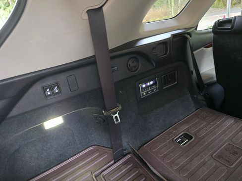 Used 2018 Lexus RX 450hL Premium w/ Premium Package image 4