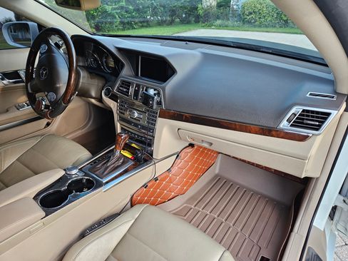 Used 2010 Mercedes-Benz E 350 Coupe image 2