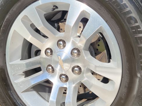 Used 2018 Chevrolet Silverado 1500 LT w/ All Star Edition image 4