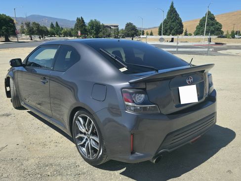 Used 2015 Scion tC image 11