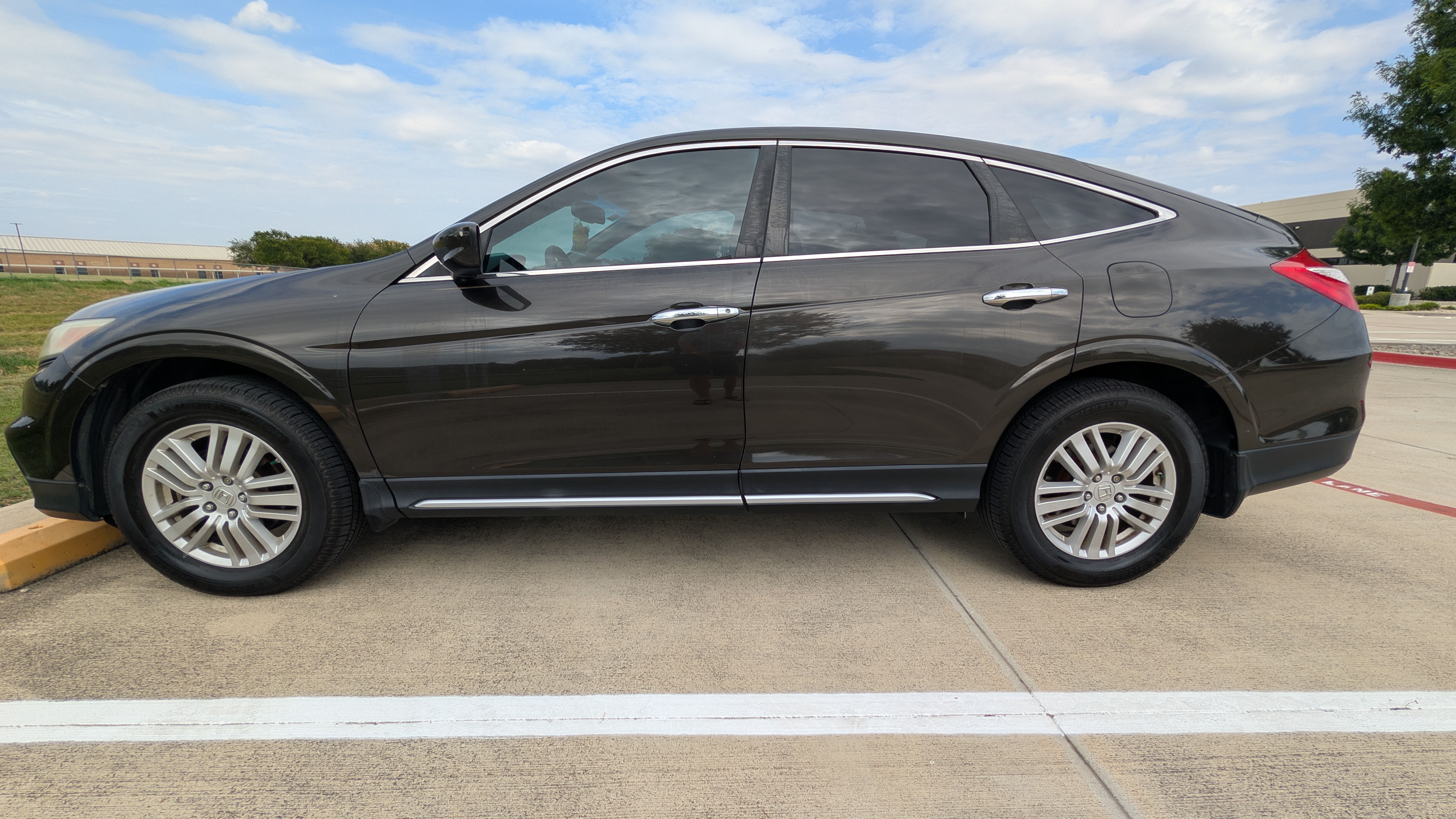 Used 2013 Honda Crosstour EX image 4