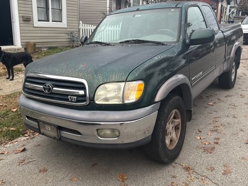 Used 2002 Toyota Tundra Limited image 2