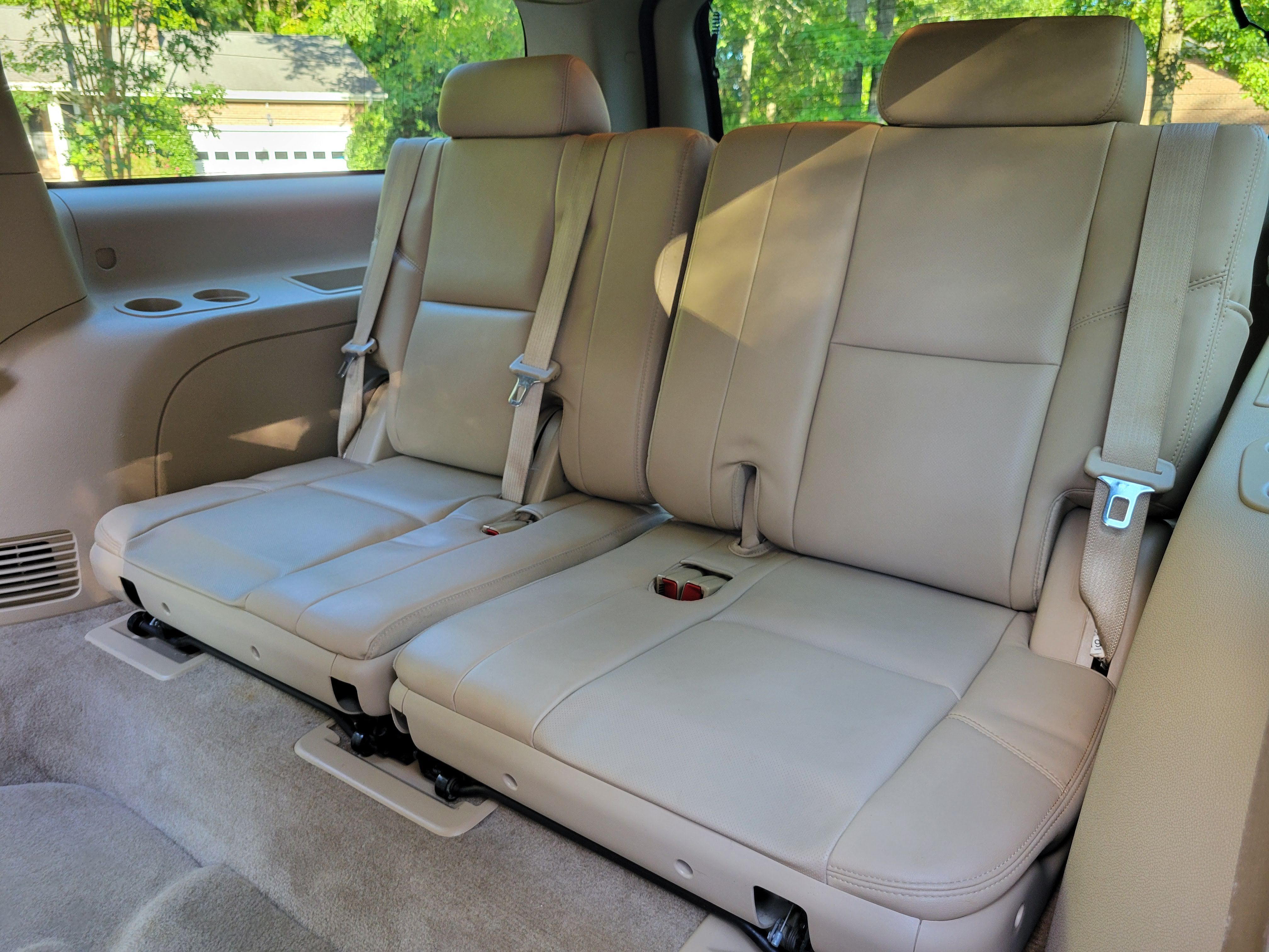 Used 2012 GMC Yukon XL Denali RWD image 23