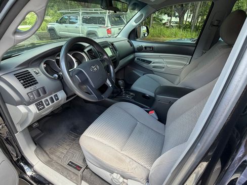 Used 2014 Toyota Tacoma 4x4 Double Cab w/ SR Package image 5