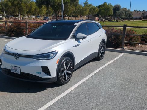 Used 2023 Volkswagen ID.4 Pro S image 5