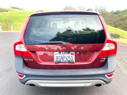 Used 2013 Volvo XC70 T6 Premier Plus image 9