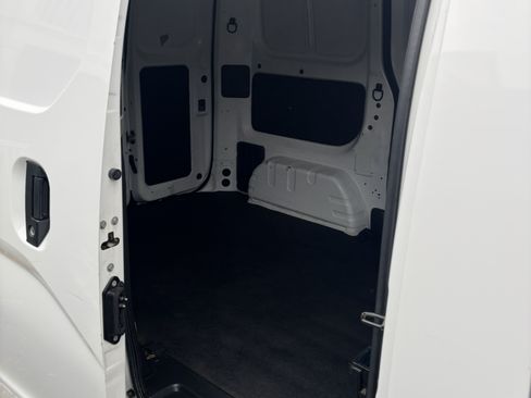 Used 2021 Nissan NV200 SV image 9