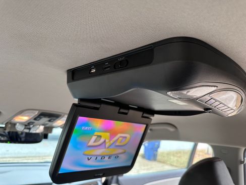 Used 2017 Kia Sedona SX image 15