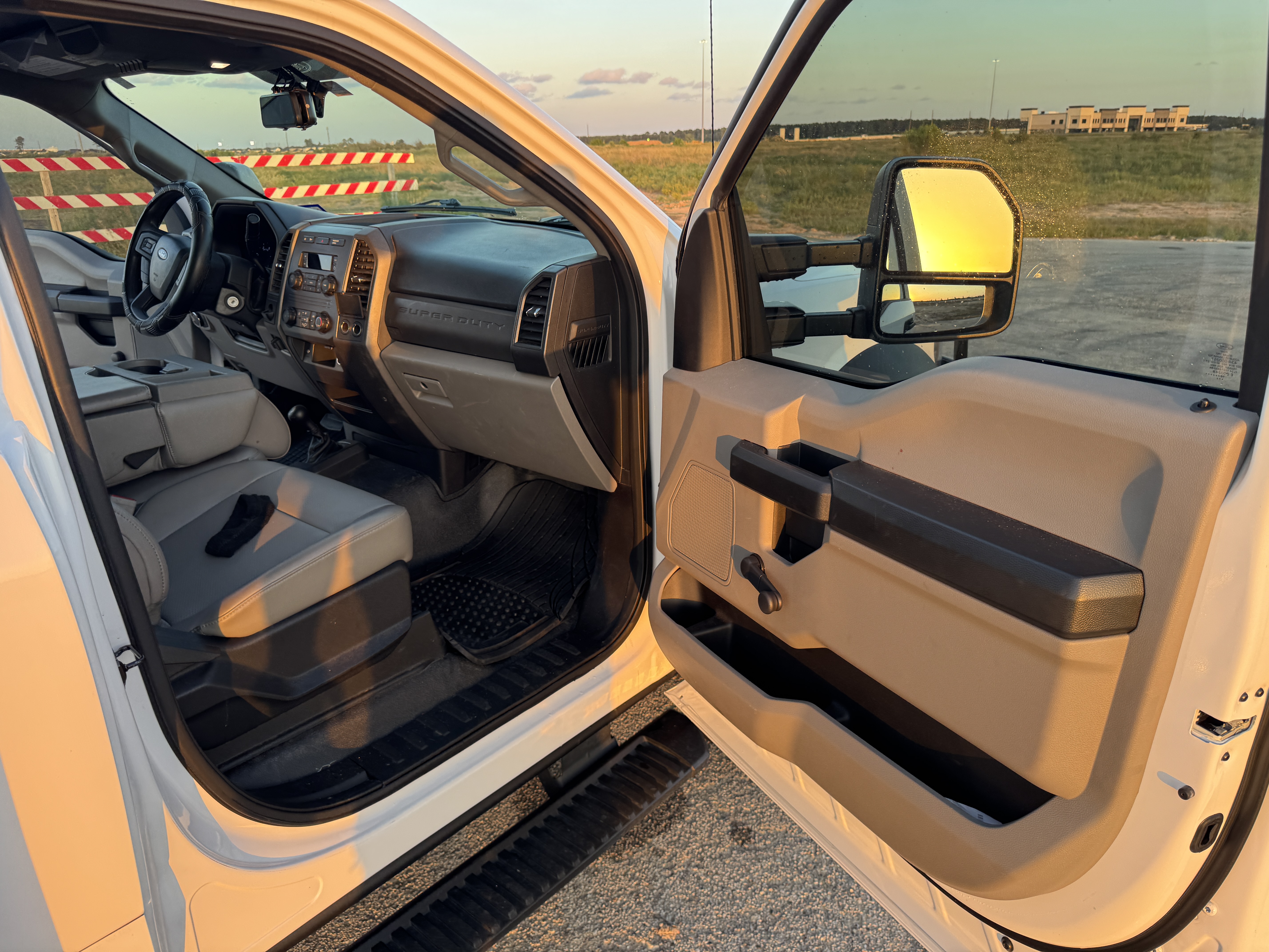 Used 2019 Ford F550 4x4 Regular Cab Super Duty image 11