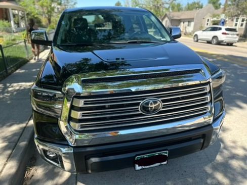 Used 2020 Toyota Tundra Limited w/ Limited Premium Package AWD/4WD image 6