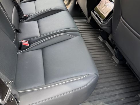 Used 2024 Tesla Cybertruck AWD Crew Cab image 8