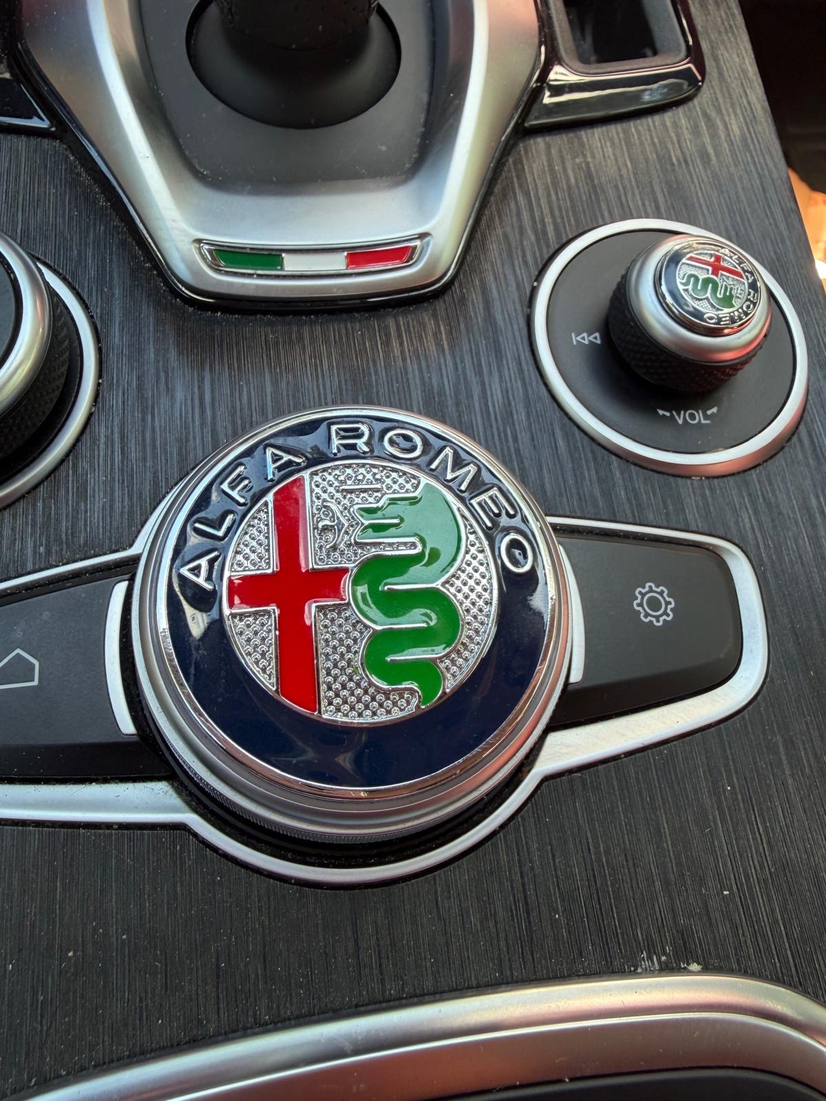 Used 2021 Alfa Romeo Stelvio Sprint w/ Cold Weather Package AWD/4WD image 16