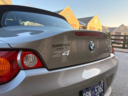 Used 2004 BMW Z4 2.5i image 8