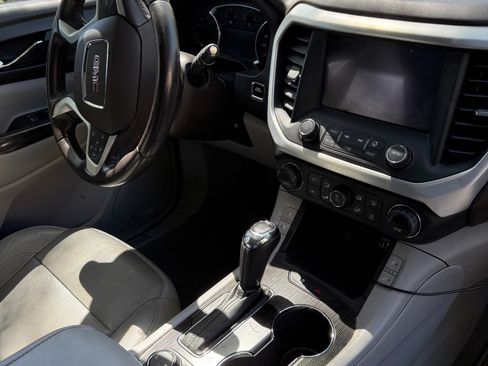 Used 2017 GMC Acadia SLT FWD image 6