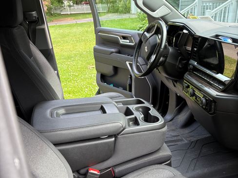 Used 2024 Chevrolet Silverado 1500 LT w/ Protection Package AWD/4WD image 5