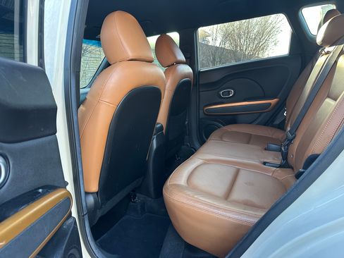 Used 2015 Kia Soul ! w/ Umber Package 1 image 6