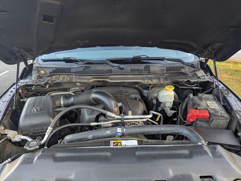 Used 2017 RAM 1500 Express w/ Express Value Package image 9