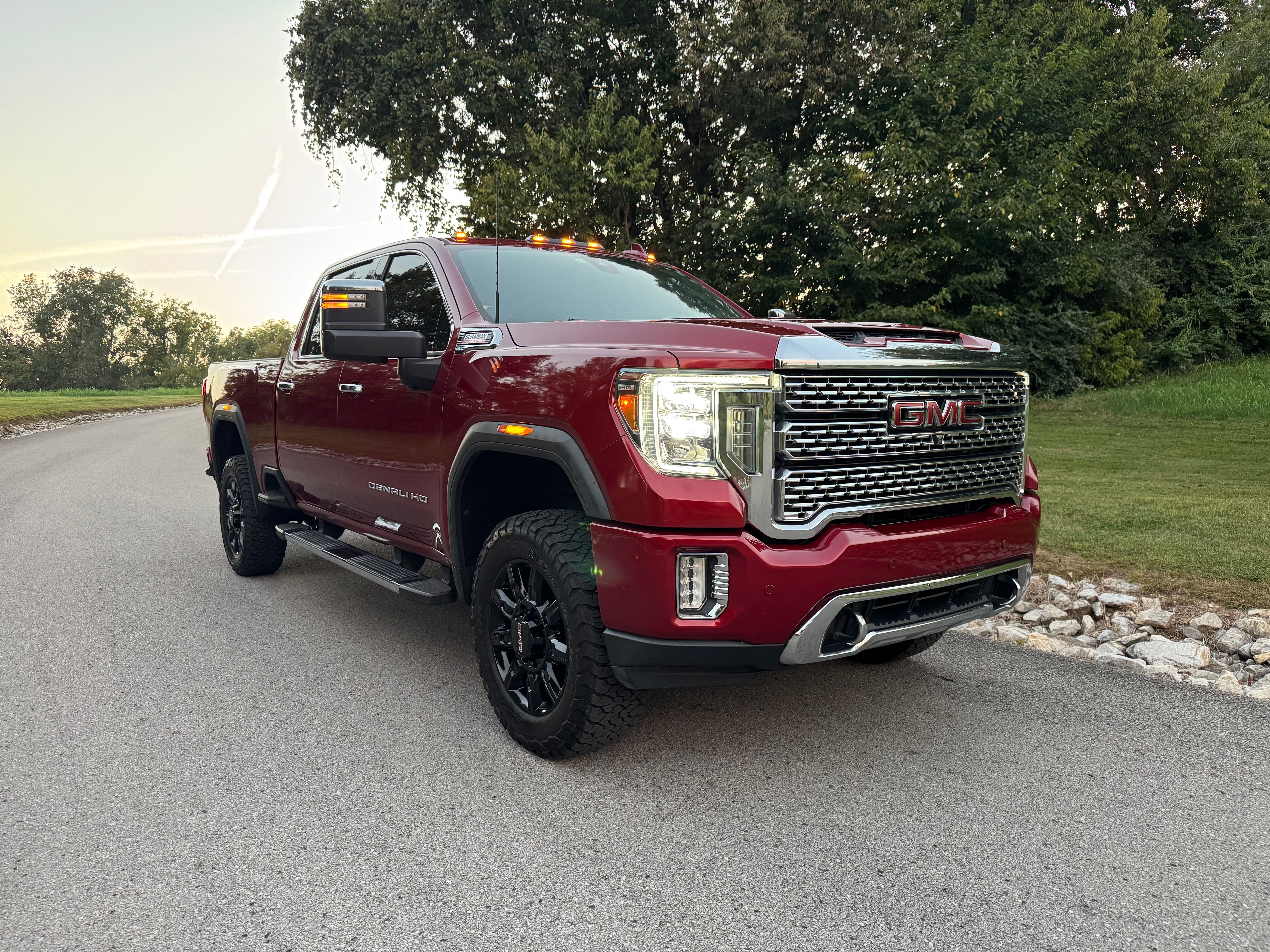 Used 2023 GMC Sierra 2500 Denali w/ Denali Ultimate Package AWD/4WD image 12