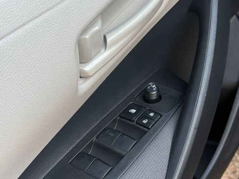 Used 2026 Toyota Corolla LE FWD image 11