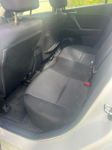 Used 2012 MAZDA MAZDA3 i Touring FWD image 8