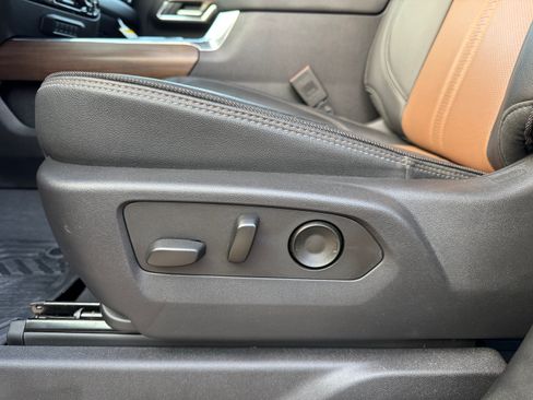 Used 2024 Chevrolet Silverado 2500 High Country w/ High Country Premium Package image 26