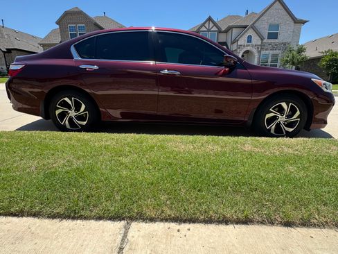 Used 2016 Honda Accord LX image 2