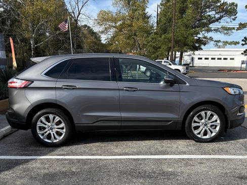 Used 2022 Ford Edge Titanium image 1