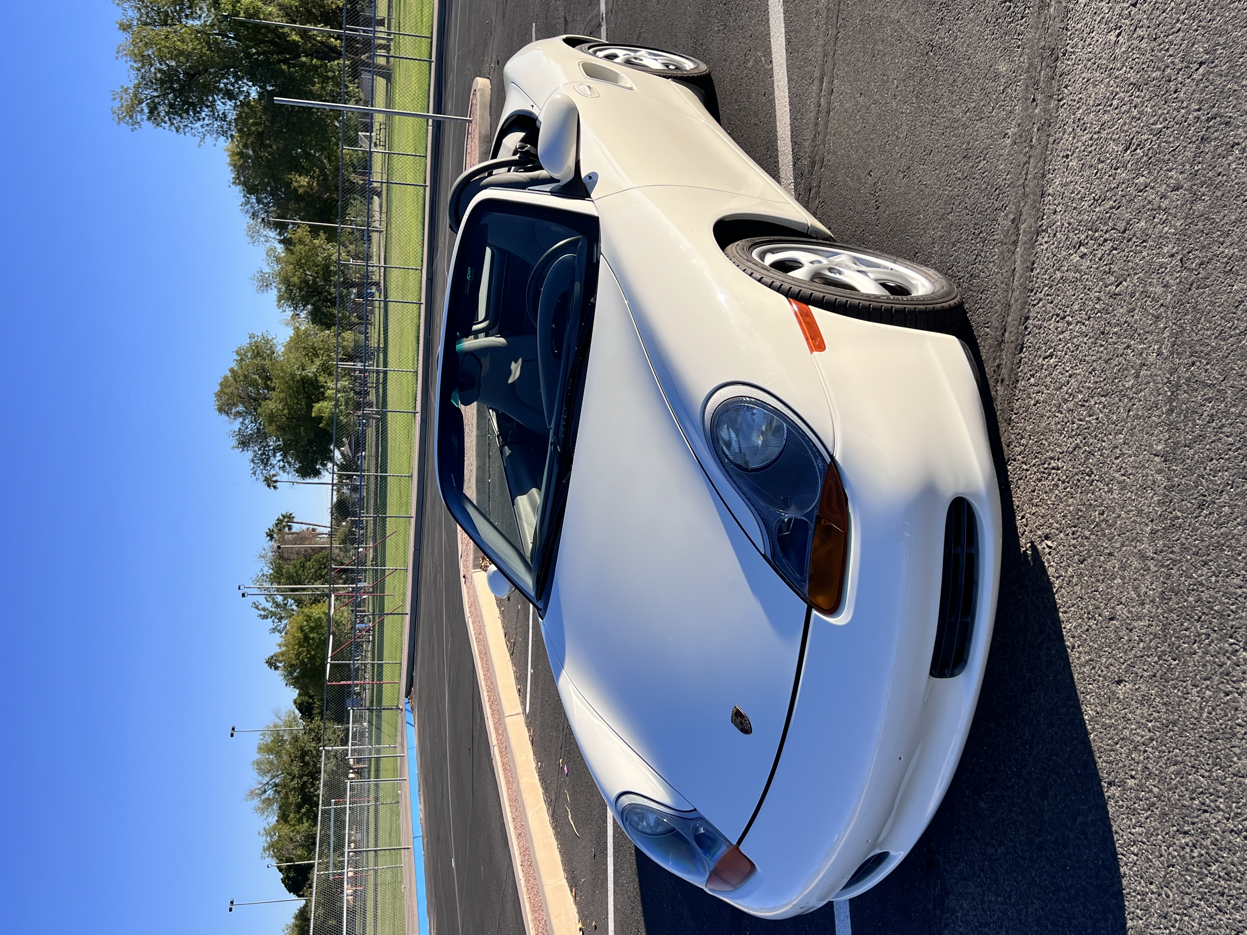 Used 2000 Porsche Boxster RWD image 9