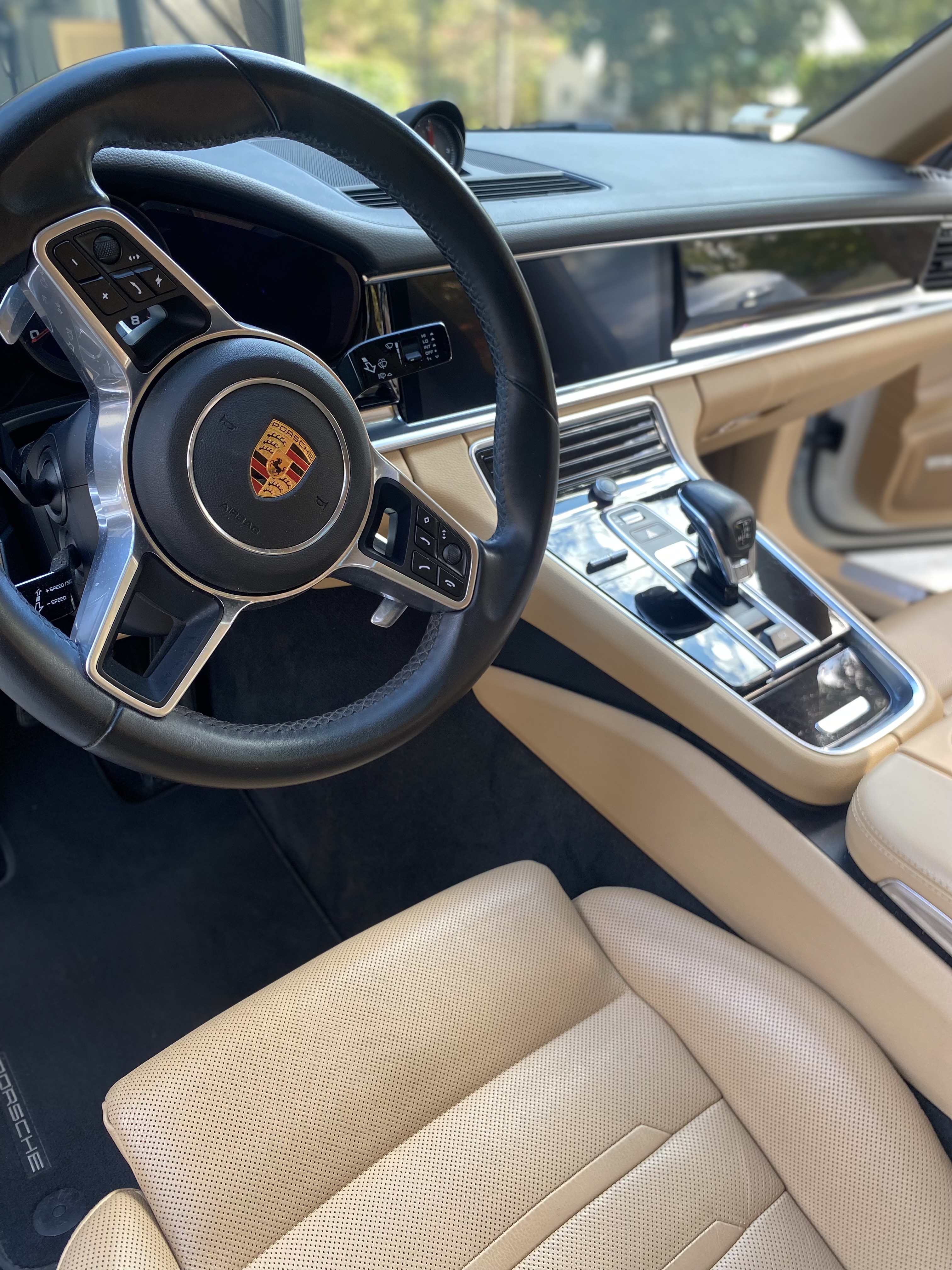 Used 2018 Porsche Panamera 4 AWD/4WD image 11