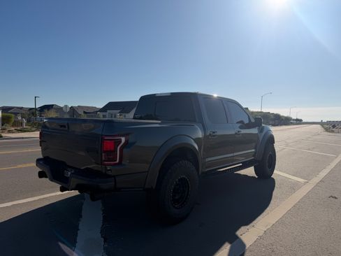 Used 2017 Ford F150 Raptor w/ Equipment Group 802A Luxury image 4