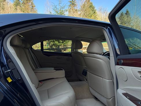 Used 2008 Lexus LS 460 L image 7