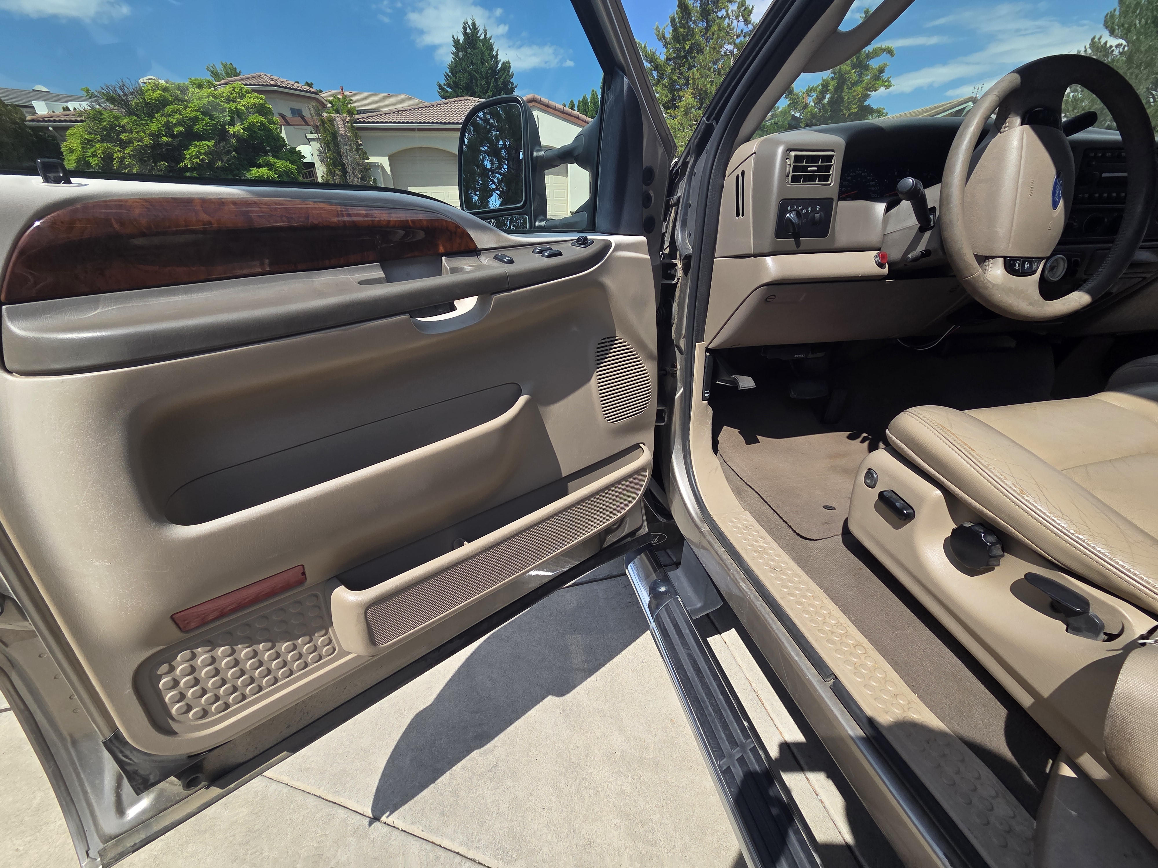 Used 2004 Ford F350 Lariat AWD/4WD image 8