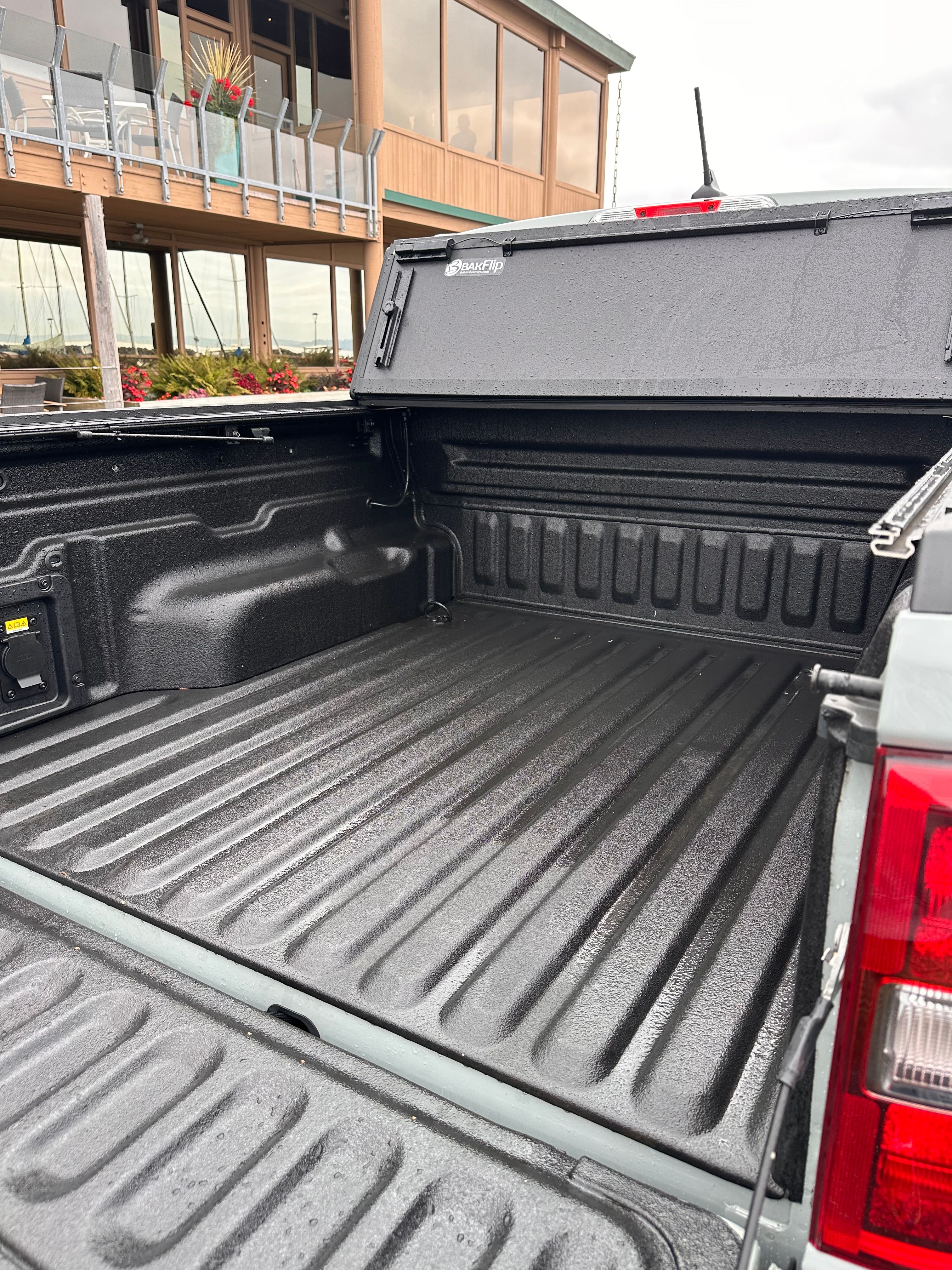 Used 2023 Ford Maverick Lariat w/ Lariat Luxury Package FWD image 8