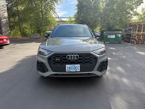 Used 2021 Audi SQ5 Premium Plus w/ Premium Plus Package AWD/4WD image 4