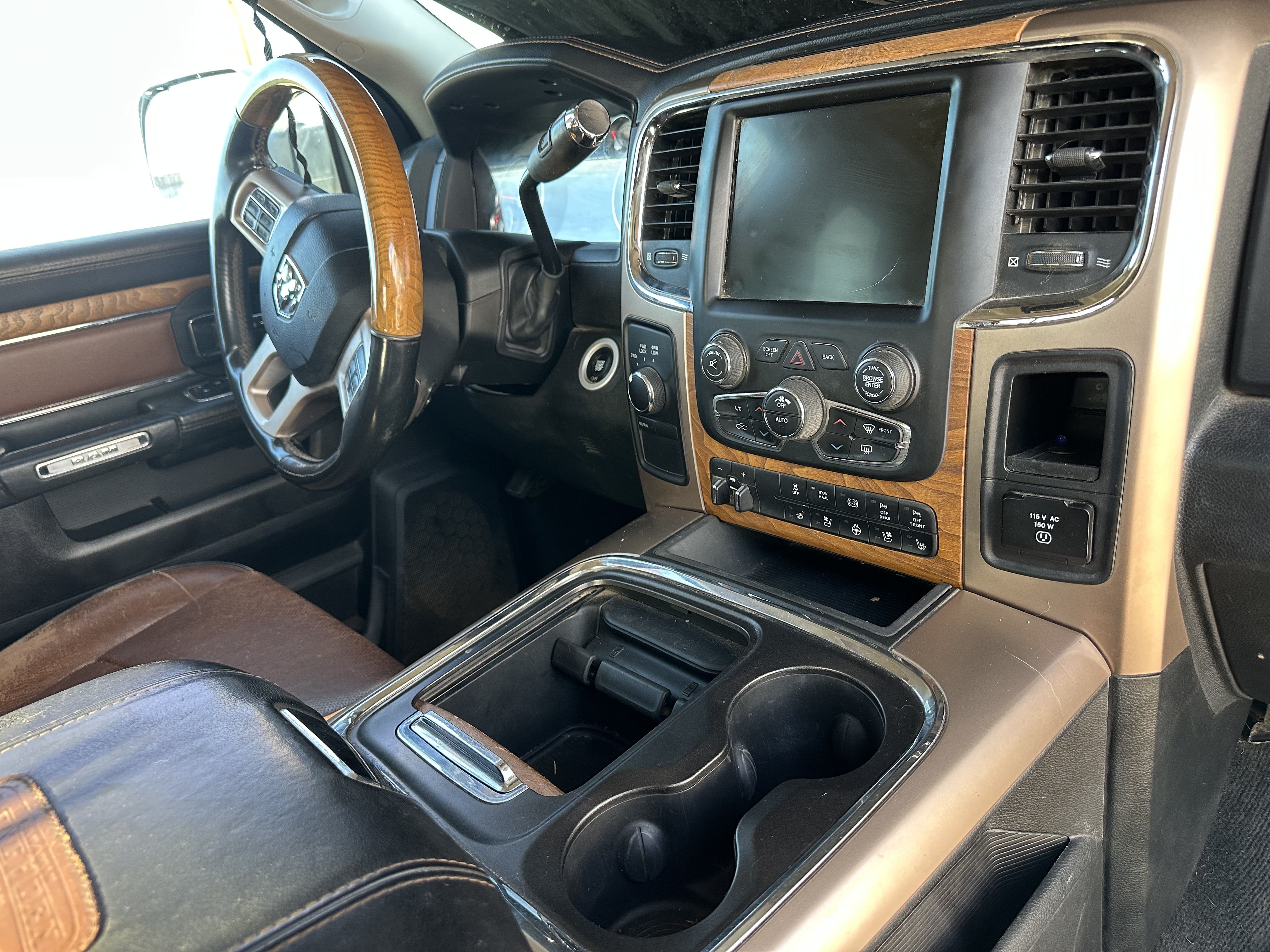 Used 2017 RAM 3500 Laramie Longhorn AWD/4WD image 9