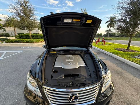 Used 2012 Lexus LS 460 L image 29