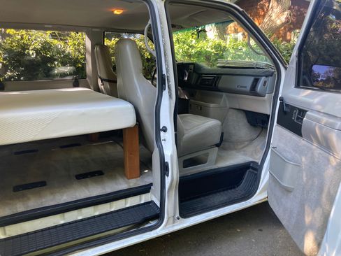 Used 1994 Chevrolet Astro Passenger image 10