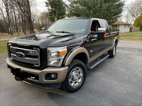 Used 2013 Ford F250 King Ranch w/ King Ranch w/Chrome Pkg image 1